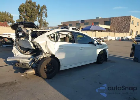 2015 Toyota Prius Two z USA, uszkodzony, nr VIN JTDKN3DU8F0464784